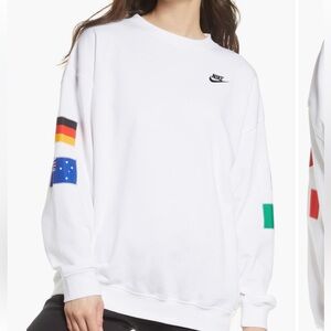 Nike sportswear flag crew neck sz XS